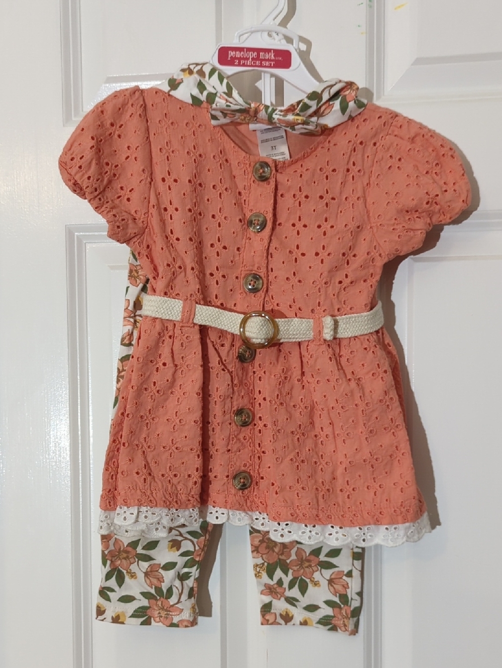 Little Lass Toddler 3T Coral Eyelet Tunic & Floral Legging Set with Cream Belt